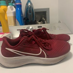 Nike Garnet womens pegasus 38